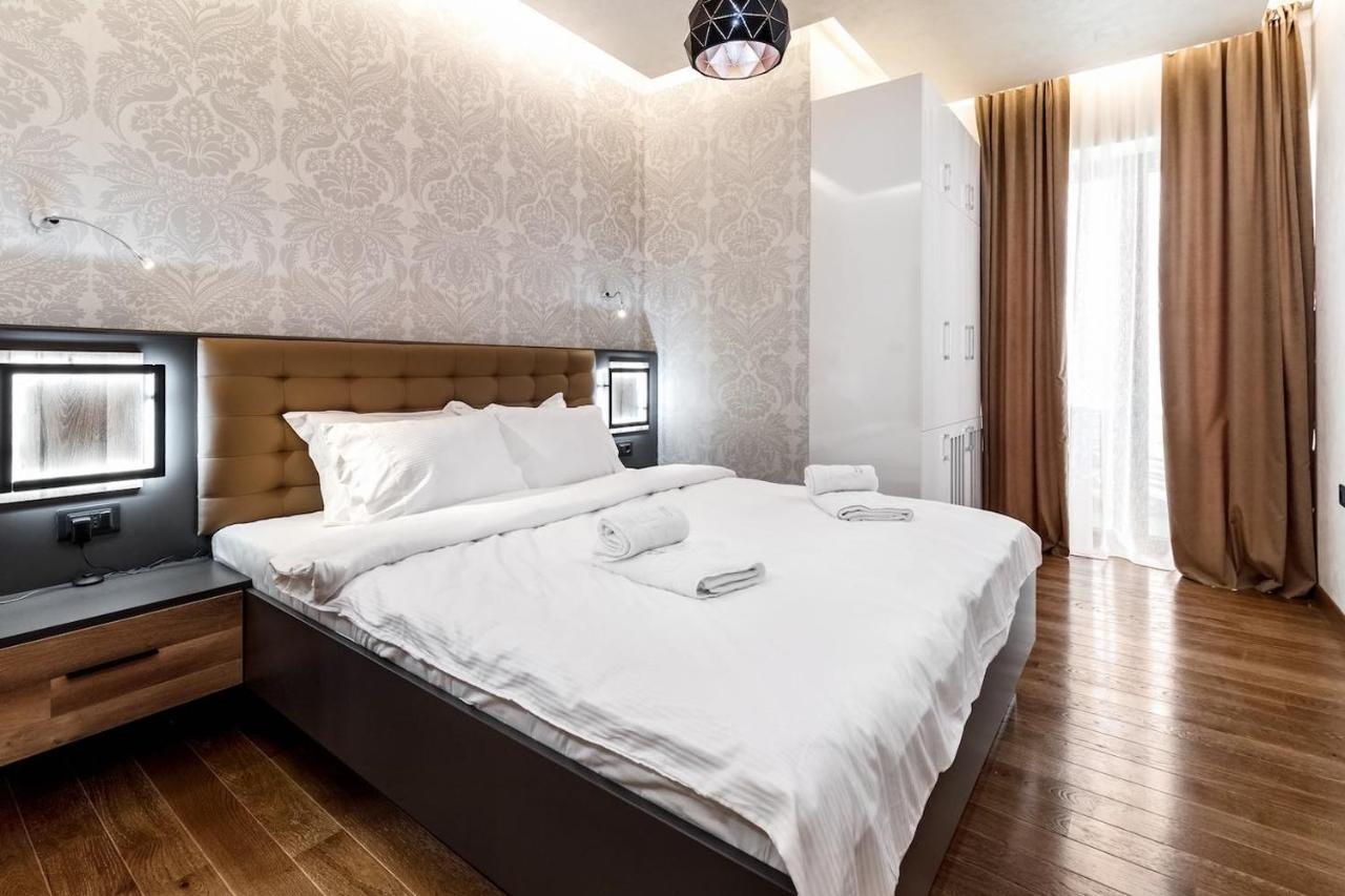 Victoria Apartment