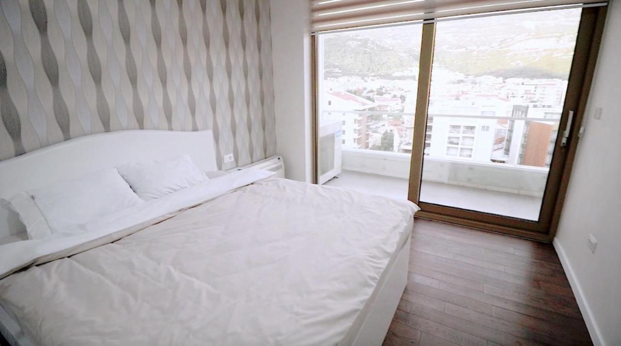Victoria Apartment *