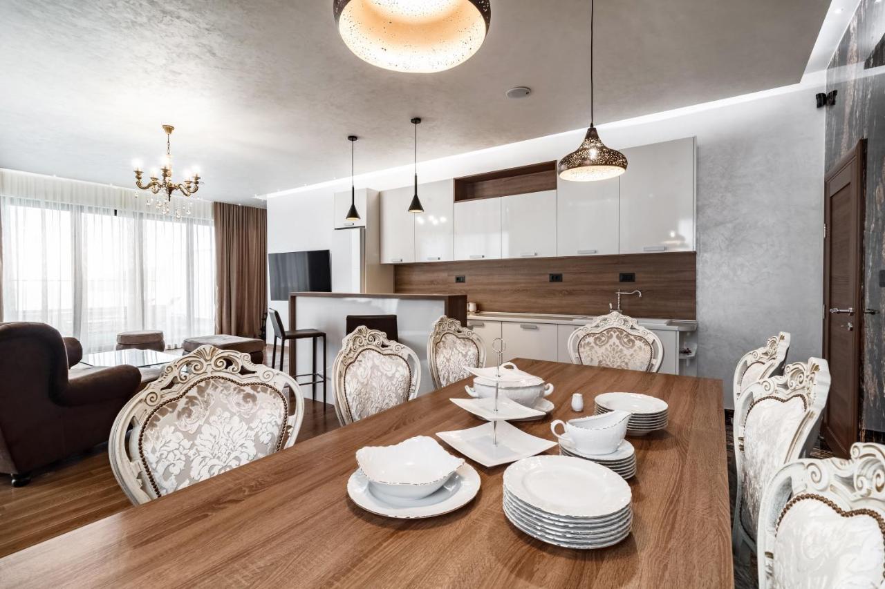 Victoria Apartment